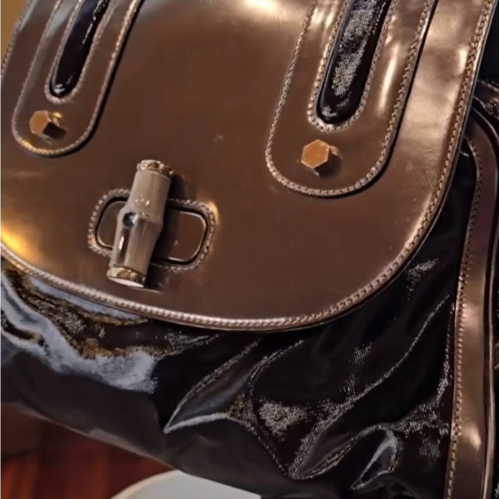 Gucci Black and Gold Satchel with Classic Design - Picture 4 of 16